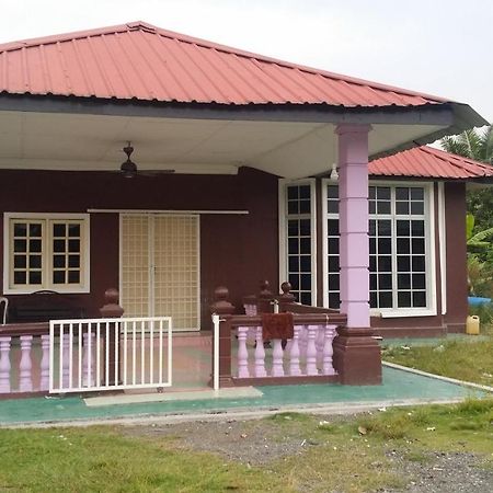 De Sabil Homestay Teluk Panglima Garang Exteriör bild